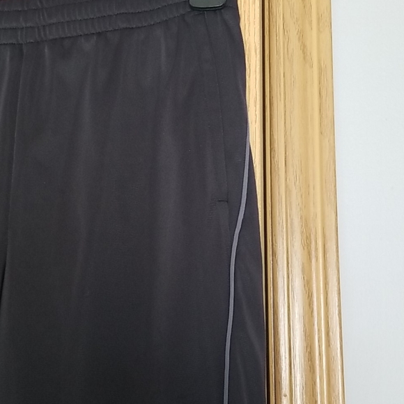 Boys joggers - Picture 2 of 3